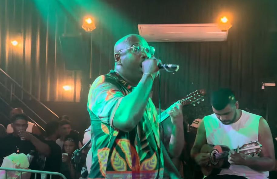 Roda de samba-enredo do Bartuque Vix é palco de grandes apresentações