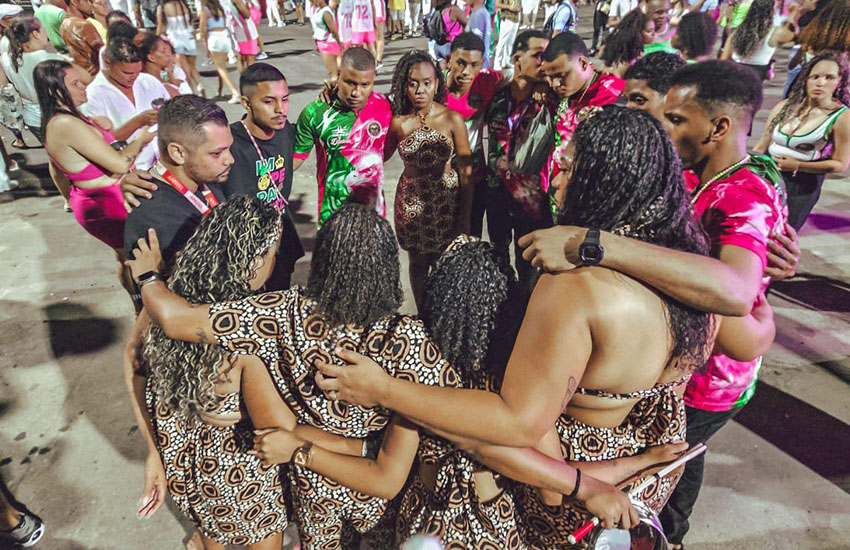 Vídeos: Apresentações das baterias da Rosas de Ouro, Pega no Samba, Imperatriz do Forte e Novo Império nos ensaios técnicos 2025