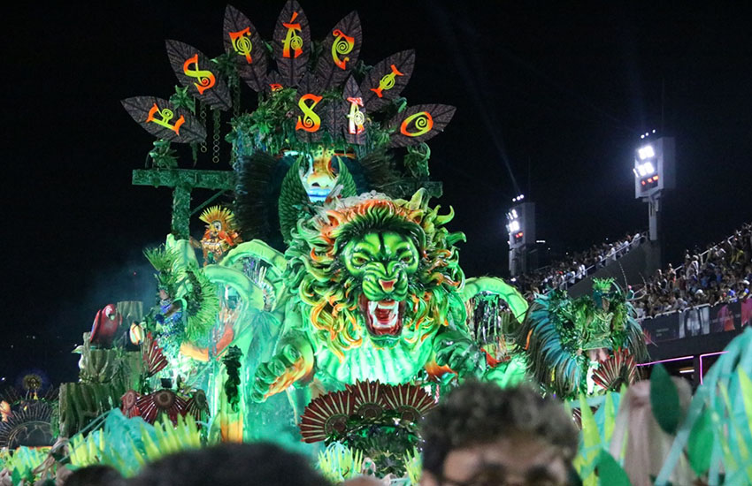 Desfile da Estácio de Sá (RJ), no Carnaval Carioca 2025.