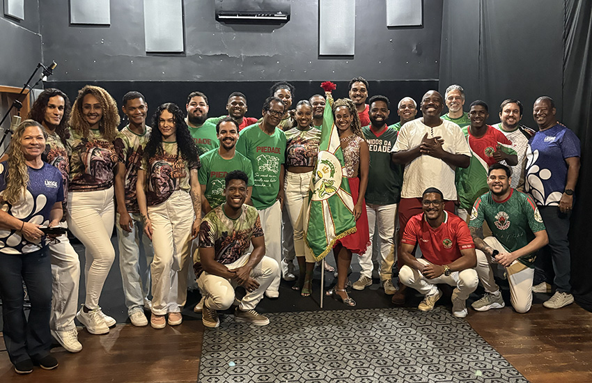 Emocionante! Piedade grava samba oficial em homenagem a Papo Furado