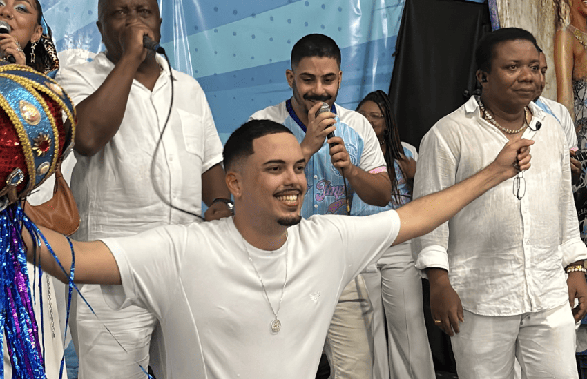Matheus Rosenthal compõe obra sozinho e vence disputa de samba exaltação da Novo Império