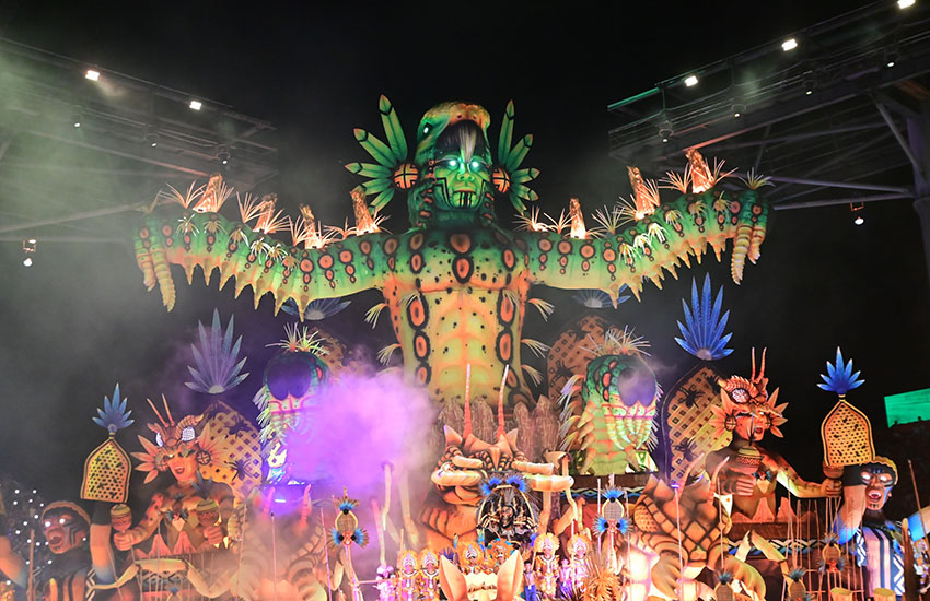 Alegoria do Caprichoso no Festival de Parintins 2026
